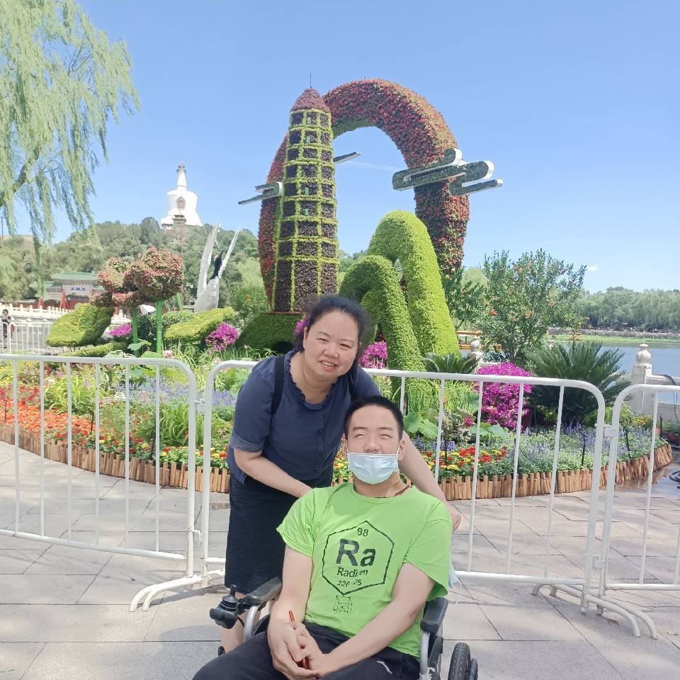 单亲妈妈陪读16年，长沙轮椅男孩考研上岸！