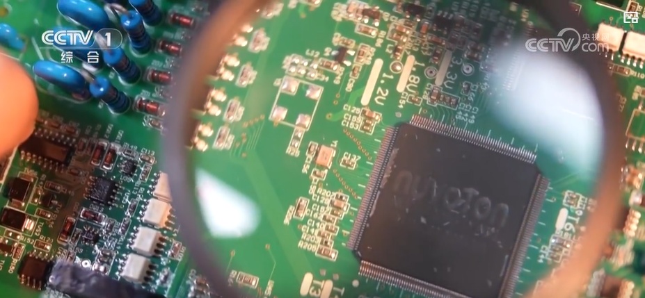 【大国工匠】张霁明:0.1秒的追光者 【大国工匠】张霁明:0.1秒的追光者