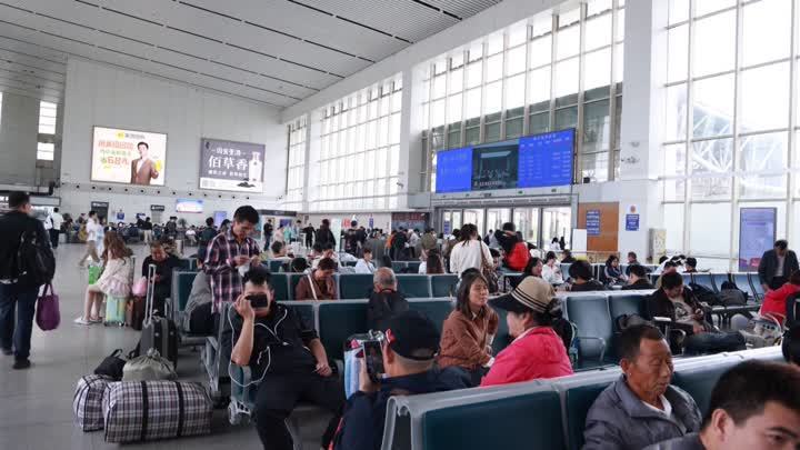 “五一”小长假铁路镇江站预计发送旅客42万人 “五一”小长假铁路镇江站预计发送旅客42万人