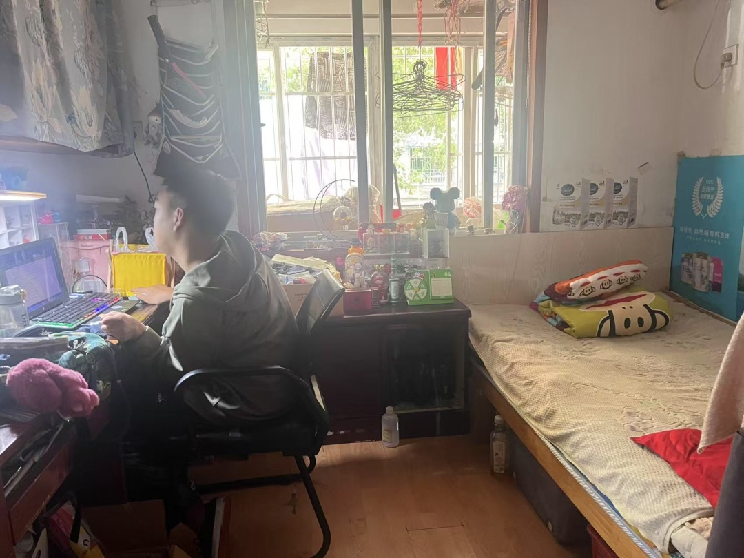 单亲妈妈陪读16年，长沙轮椅男孩考研上岸！