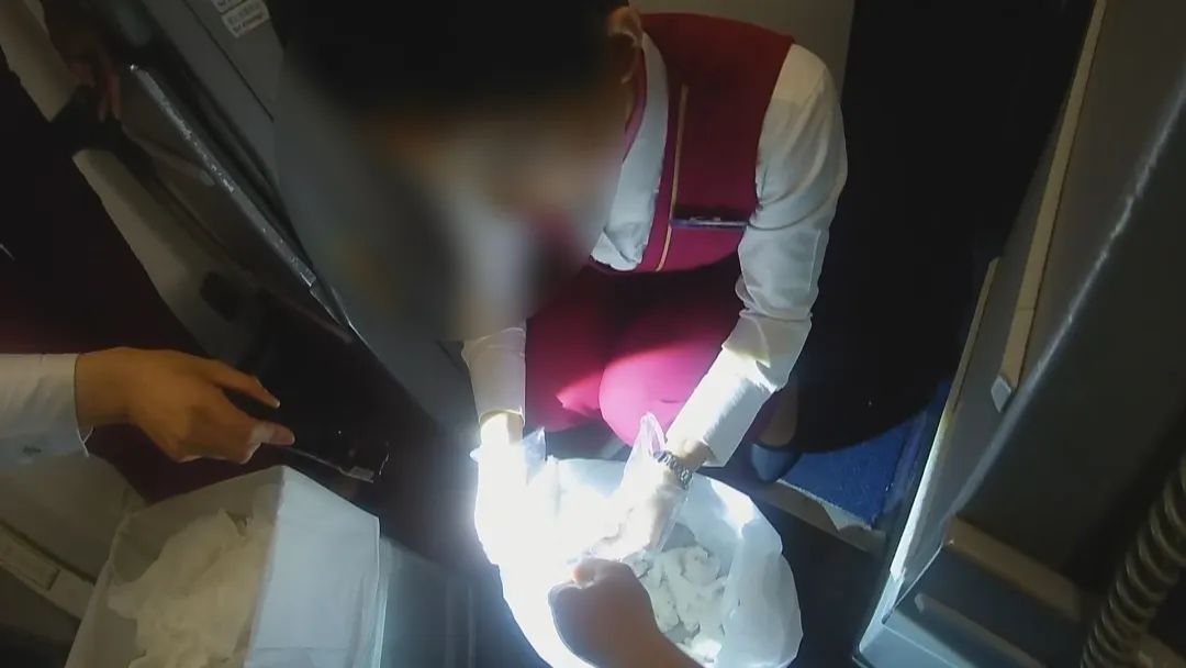 这是有多大瘾?就这个原因,大兴机场连拘2人! 这是有多大瘾?就这个原因,大兴机场连拘2人!