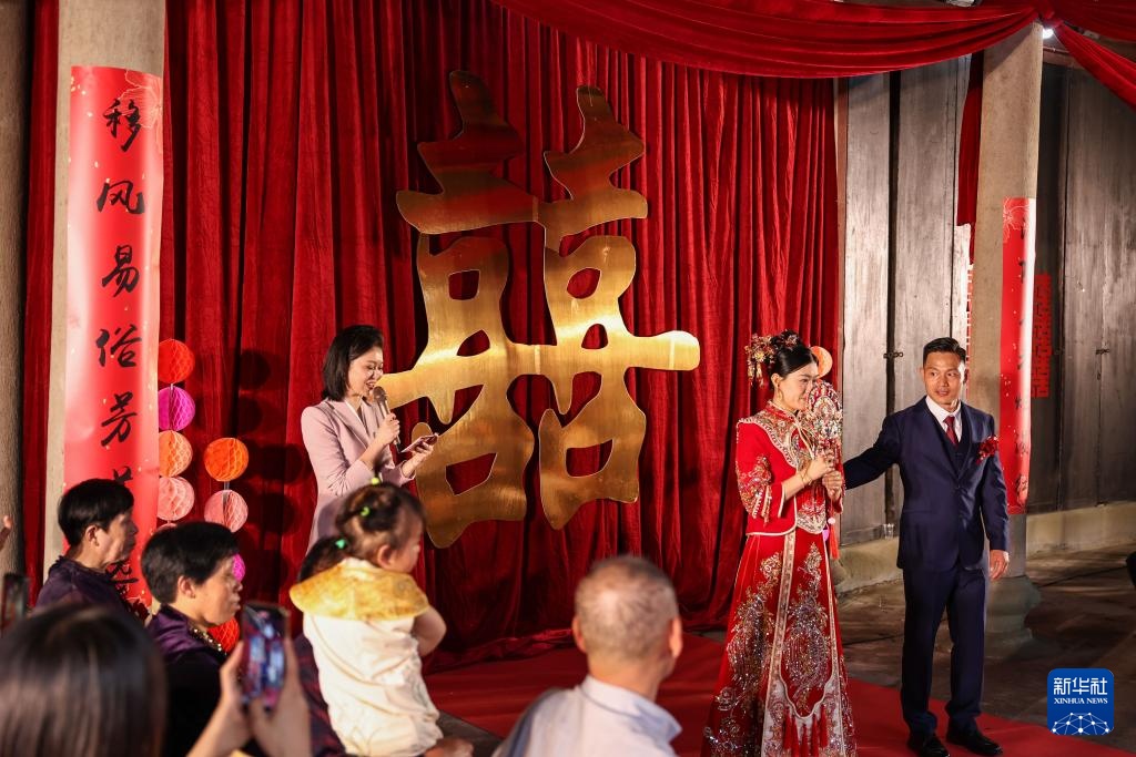 浙江诸暨：探索简约文明婚俗新风