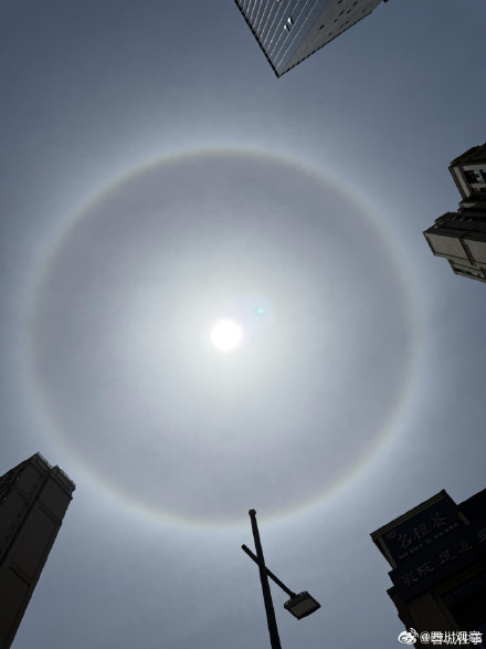 见者好运！成都蛇年蛇月蛇日蛇时日晕