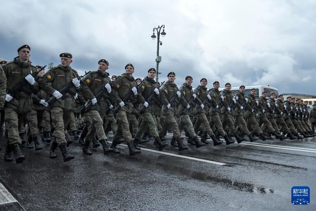 莫斯科举行卫国战争胜利日阅兵式彩排 莫斯科举行卫国战争胜利日阅兵式彩排