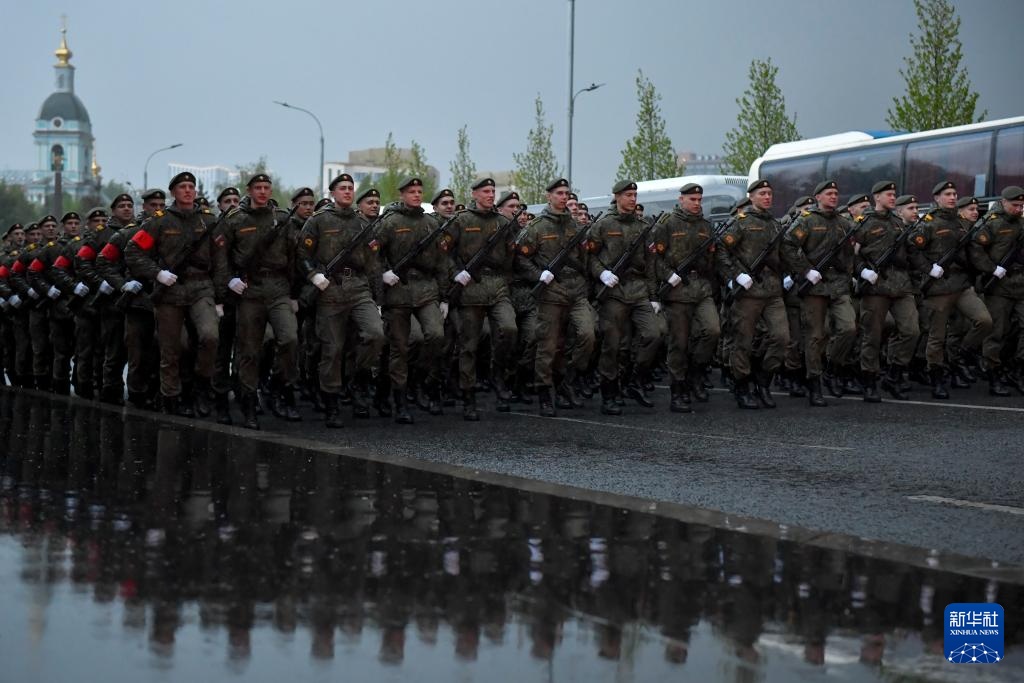 莫斯科举行卫国战争胜利日阅兵式彩排 莫斯科举行卫国战争胜利日阅兵式彩排