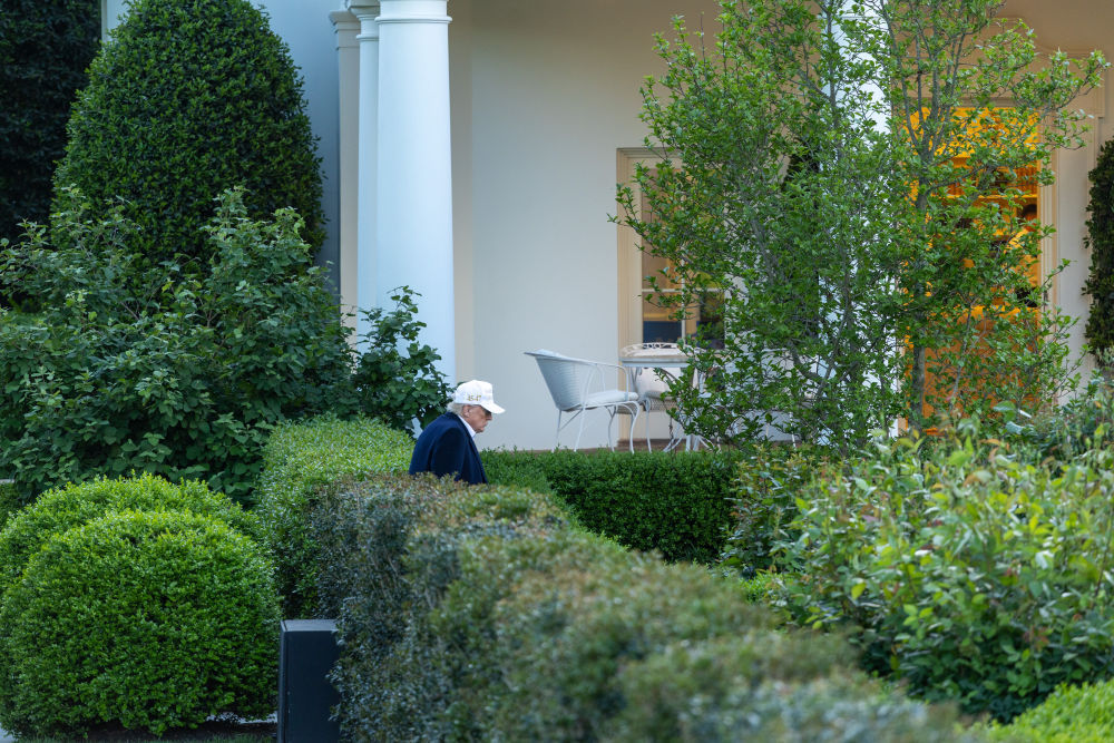 普遍悲观！美国消费者信心指数跌至近年最低水平