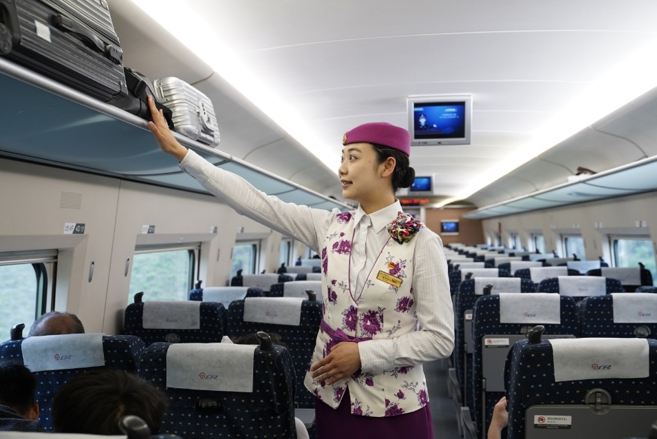 “五一”小长假铁路运输启动 “五一”小长假铁路运输启动