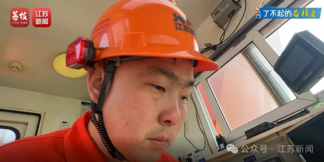 真·抓娃娃大师！恐高小伙40米高门机玩出“一钩准”绝活