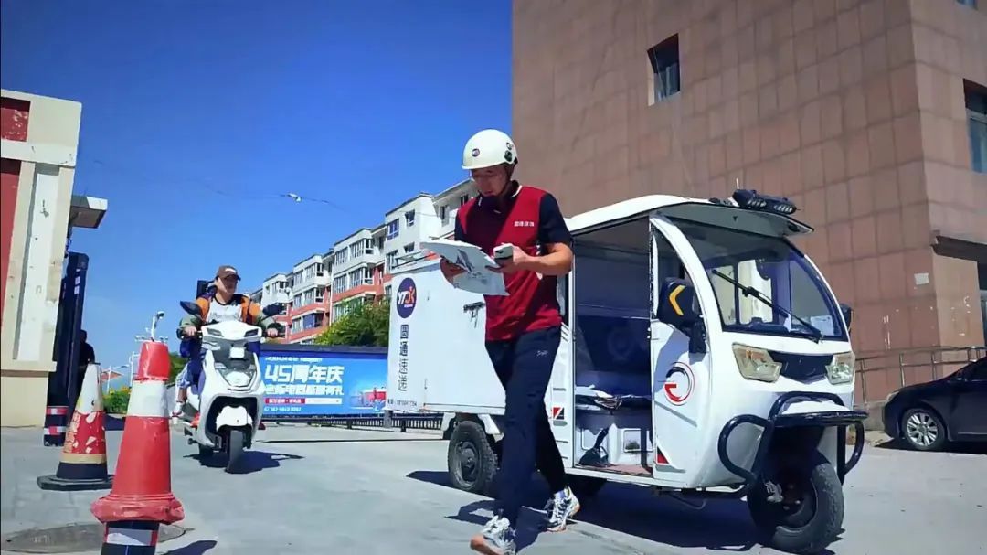 这是一个土木工程专业小哥跑去送快递最终成为全国劳模的故事