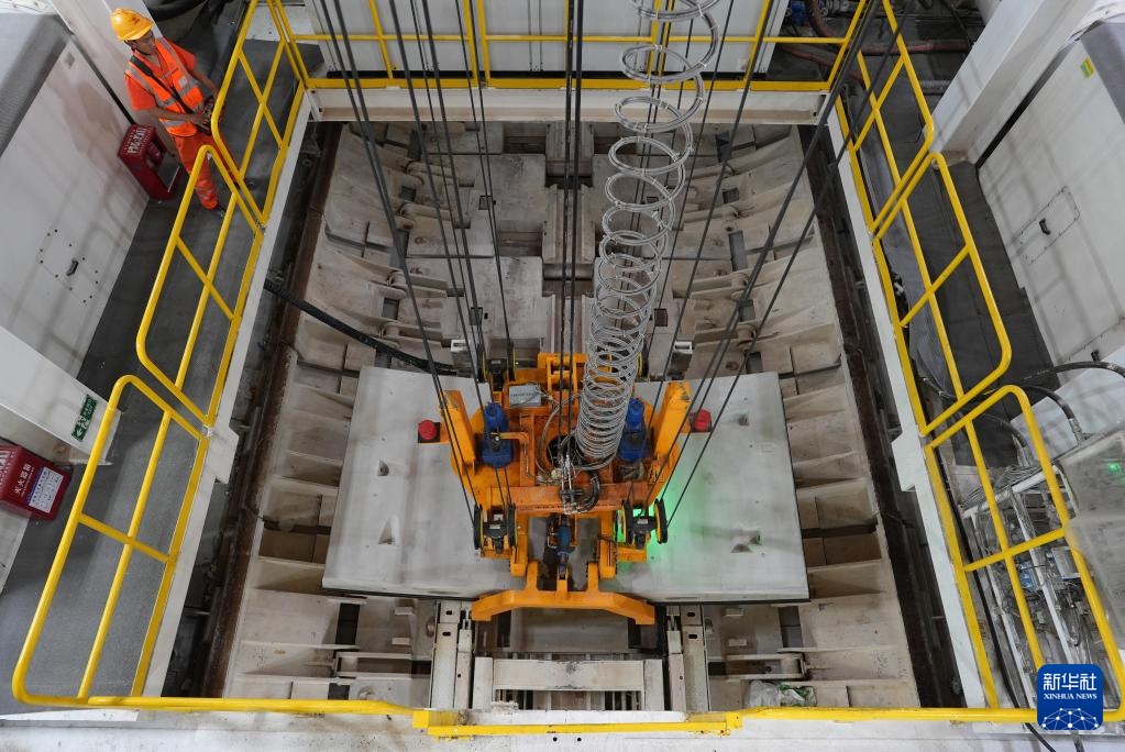 浙江：甬舟铁路金塘海底隧道持续掘进