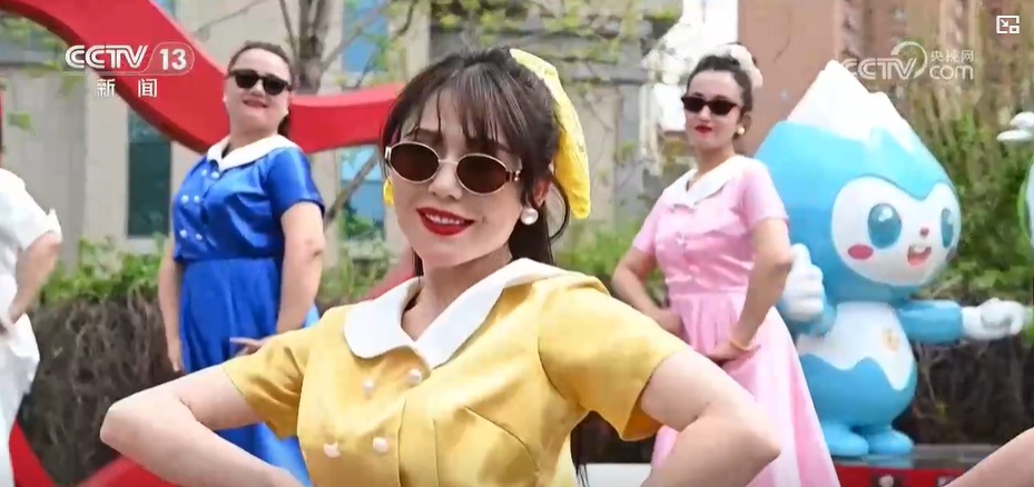 多彩活动带动“五一”假日文旅热 激发消费新活力 多彩活动带动“五一”假日文旅热 激发消费新活力