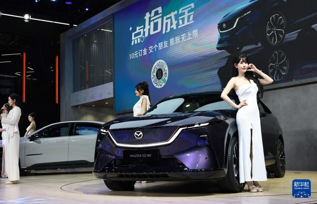 上海：假期逛车展