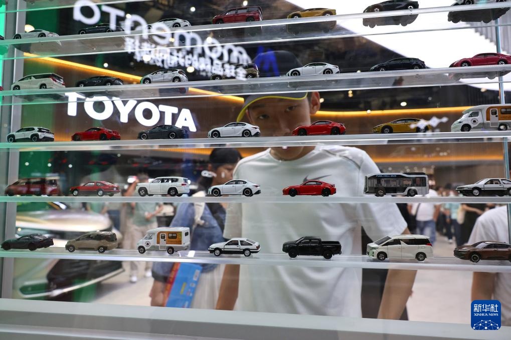 上海：假期逛车展