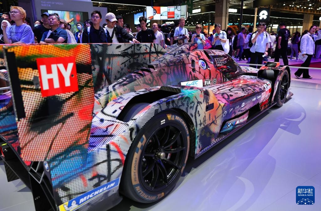 上海：假期逛车展