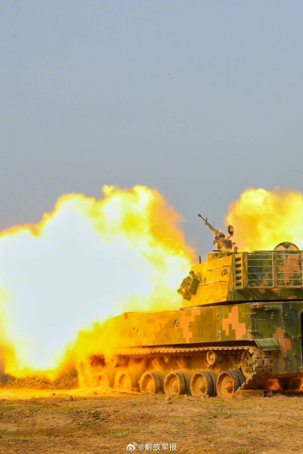 火力分队实弹射击精彩瞬间,一起来看! 火力分队实弹射击精彩瞬间,一起来看!