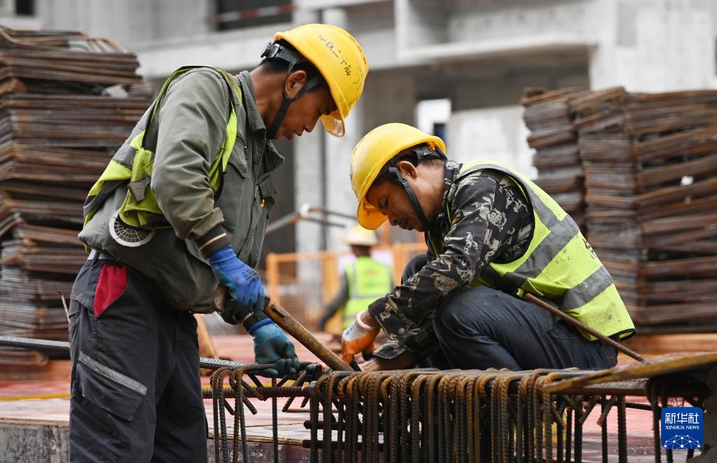 坚守岗位的劳动者