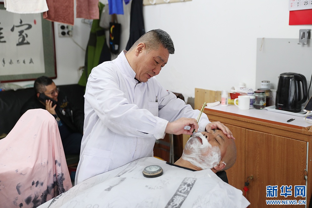 显影中国丨“剪”出美好人生 显影中国丨“剪”出美好人生