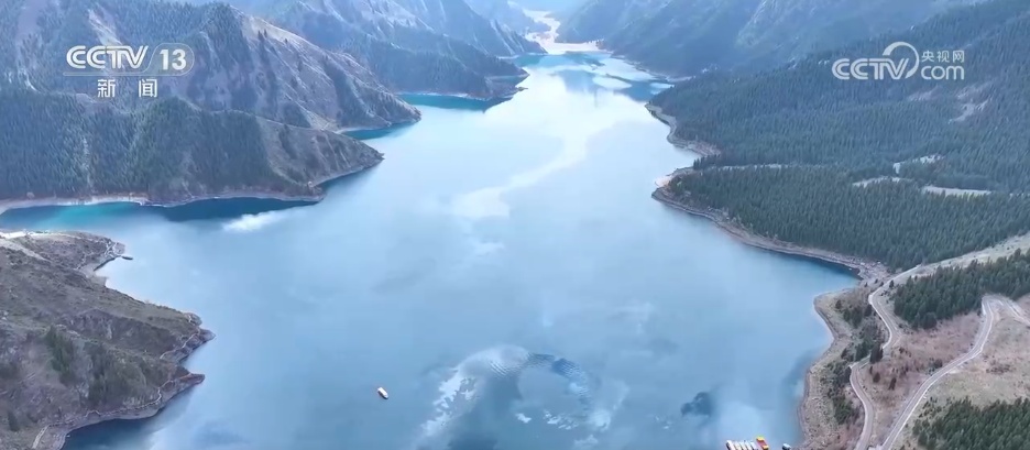 “五一”假期各地迎来出游热潮 文旅市场“欣欣向荣”活力足