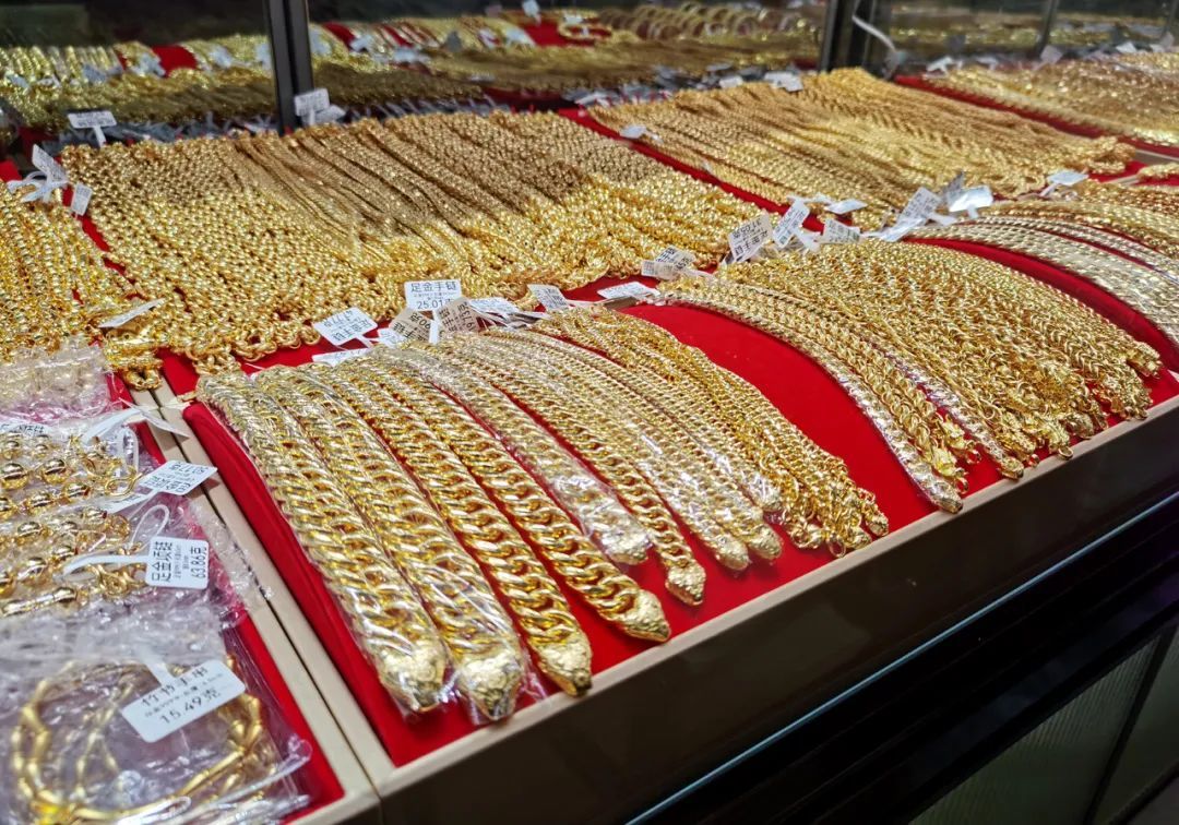 金价连续下跌!有人一夜亏超47万,重要提醒 金价连续下跌!有人一夜亏超47万,重要提醒