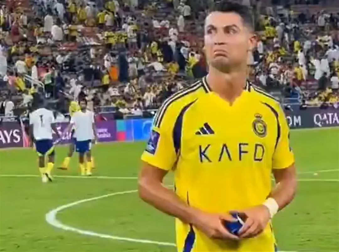 独自“魔怔”复盘？C罗“失脚”无缘亚冠半决赛，网友：罗哥快哭了