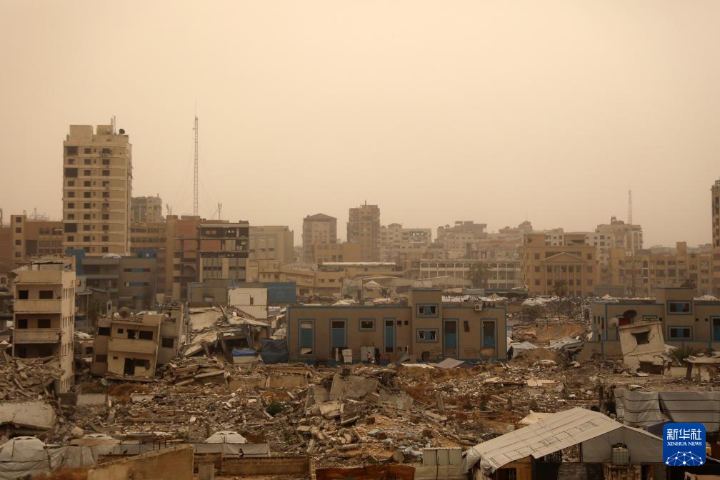 加沙遭遇沙尘天气