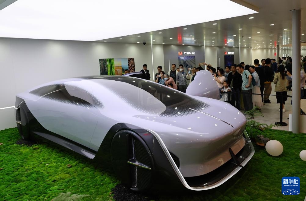 上海：假期逛车展