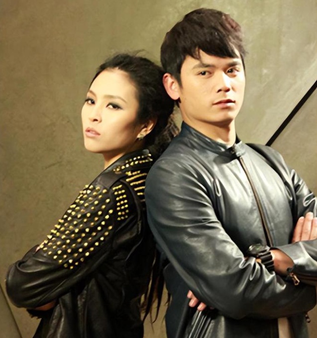 女歌手发文称遭遇车祸，瞳孔散掉半年开颅2次