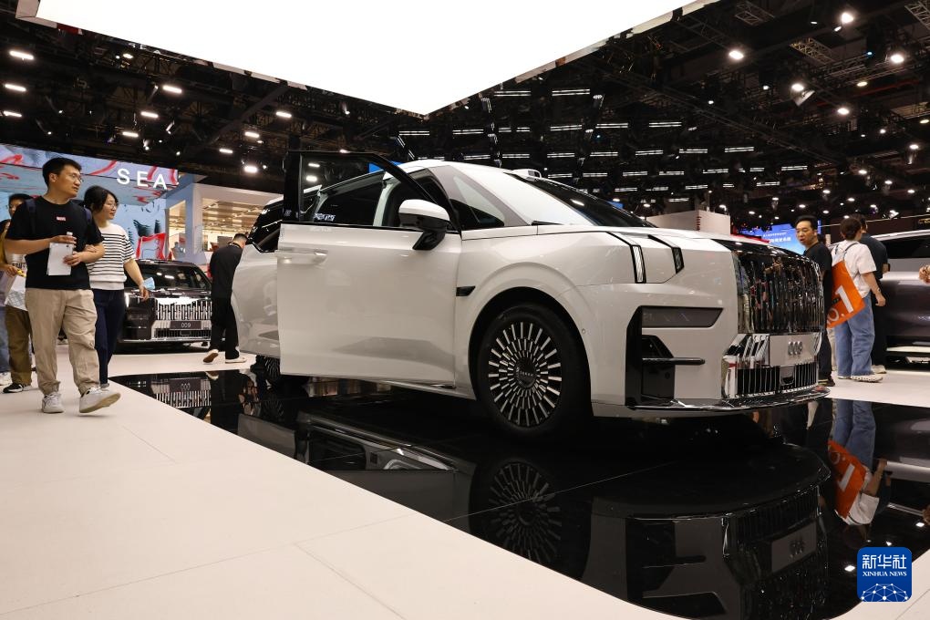 上海：假期逛车展