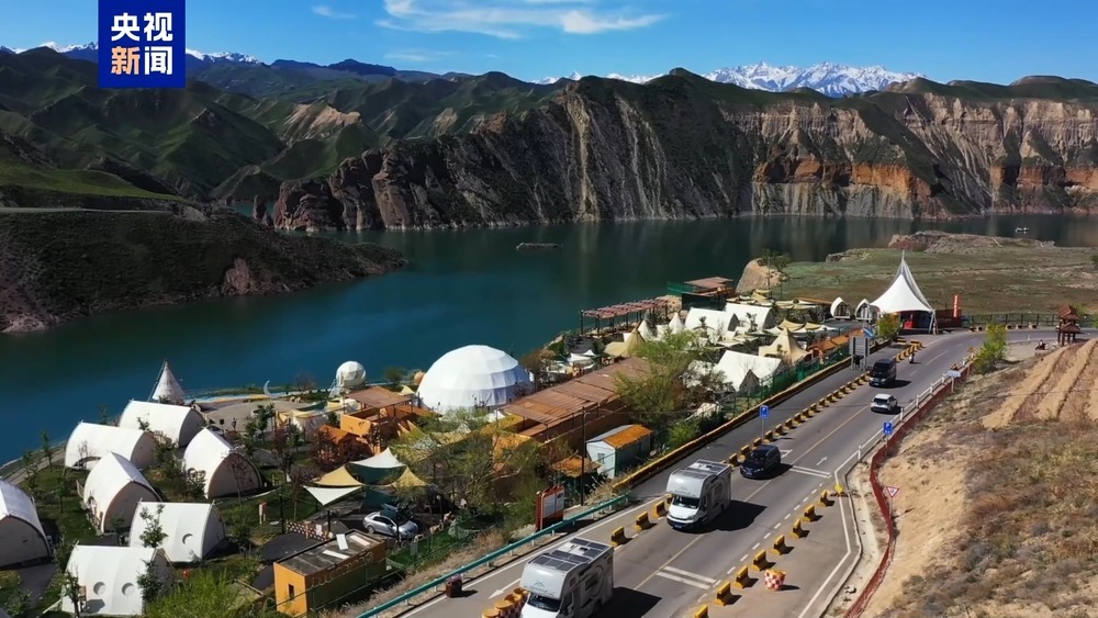 @自驾游爱好者 “五一”畅游新疆“天山地理画廊”