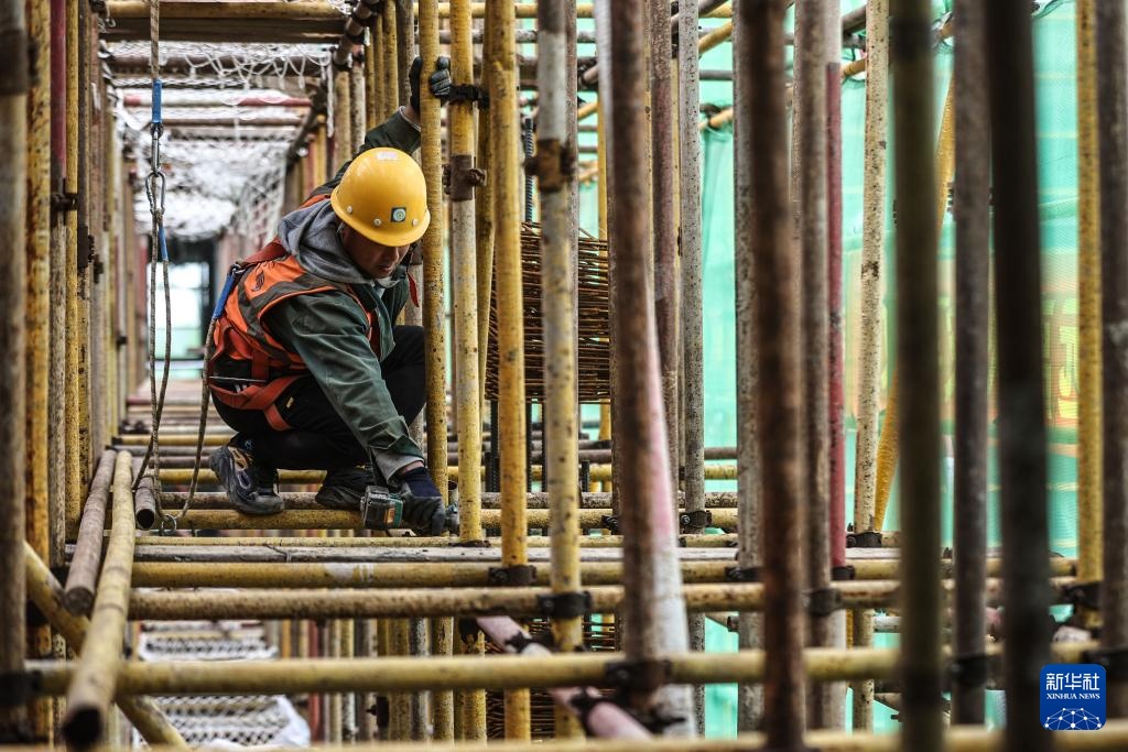 坚守岗位的劳动者