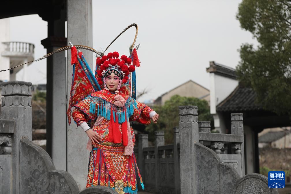 古老徽剧绽放青春活力