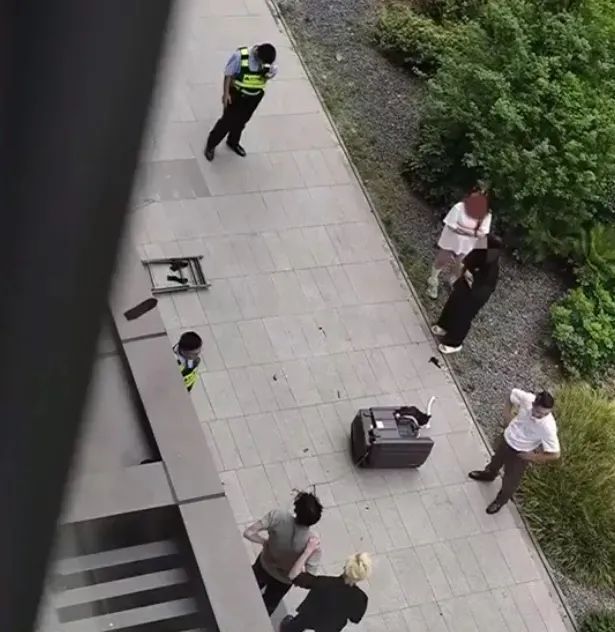 天降洗衣机！事发广东一小区，原因很离谱