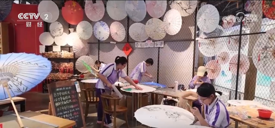 打卡专属路线、沉浸式旅拍……文旅消费频“上新” 激活假日经济新引擎