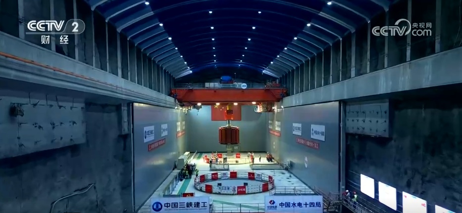 坚守工作岗位 假期不停工 建设者们用奋斗诠释“劳动最光荣” 坚守工作岗位 假期不停工 建设者们用奋斗诠释“劳动最光荣”