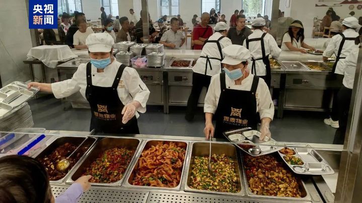 “宠客”模式开启!“五一”假期旅游第一餐,可以直奔政府食堂 “宠客”模式开启!“五一”假期旅游第一餐,可以直奔政府食堂