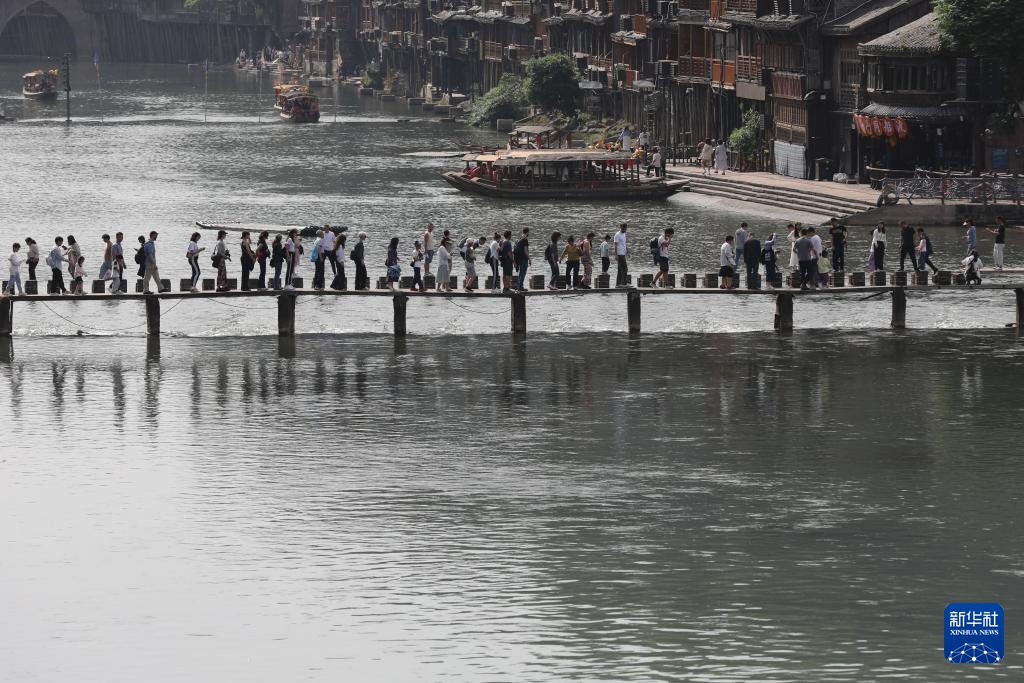 多彩“五一” 乐享假日