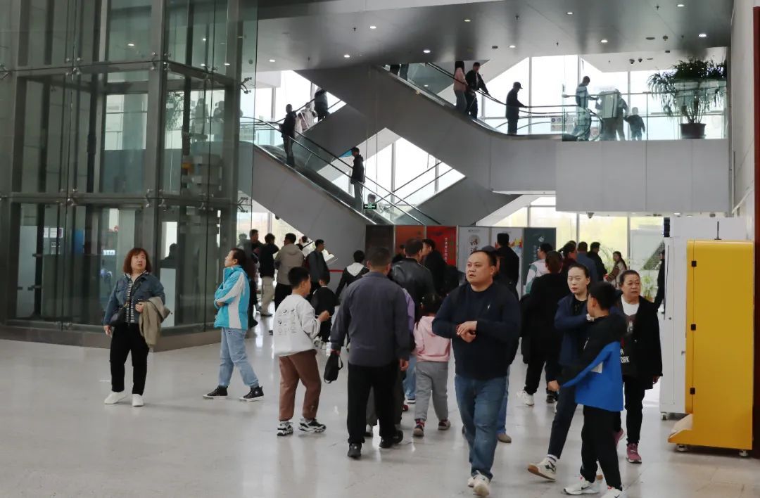 假期首日,长春文旅市场“热力值”拉满 假期首日,长春文旅市场“热力值”拉满