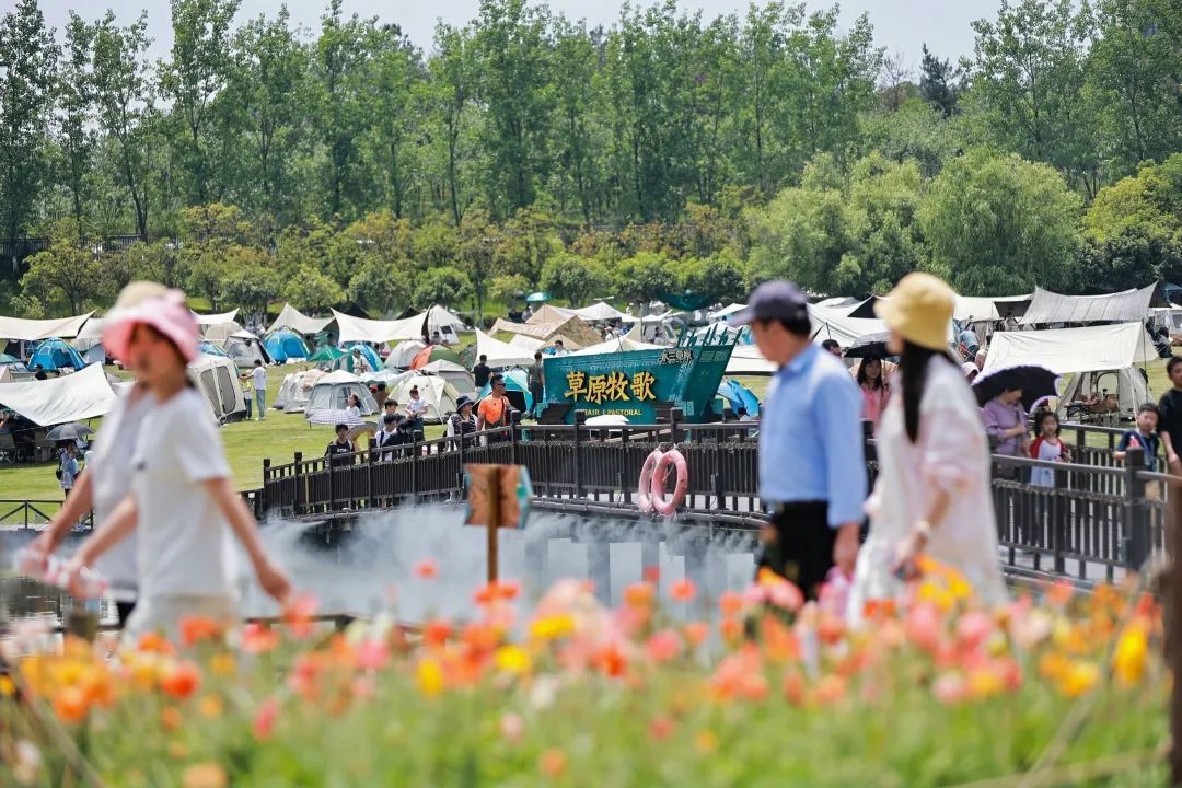 涨涨涨！武汉多地人气爆棚，一5A级景区最新提醒