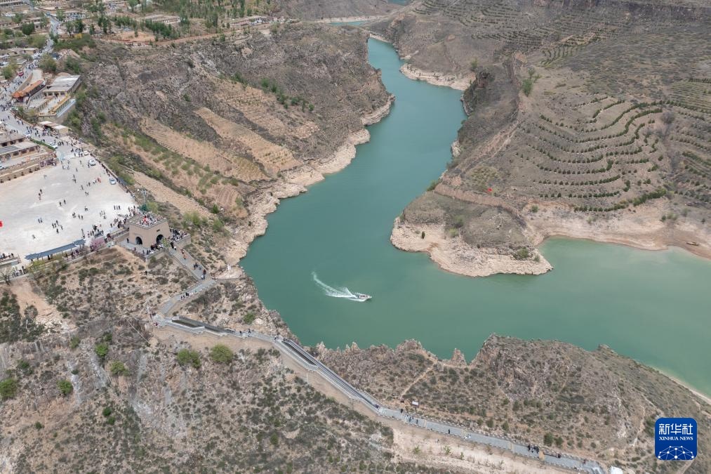呼和浩特：五一乡村游火热 老牛湾引客来