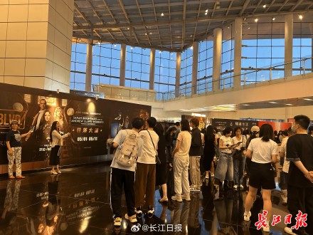 《日落大道》连续11天在武汉演出 &nbsp;莎拉・布莱曼武汉首场演出爆满