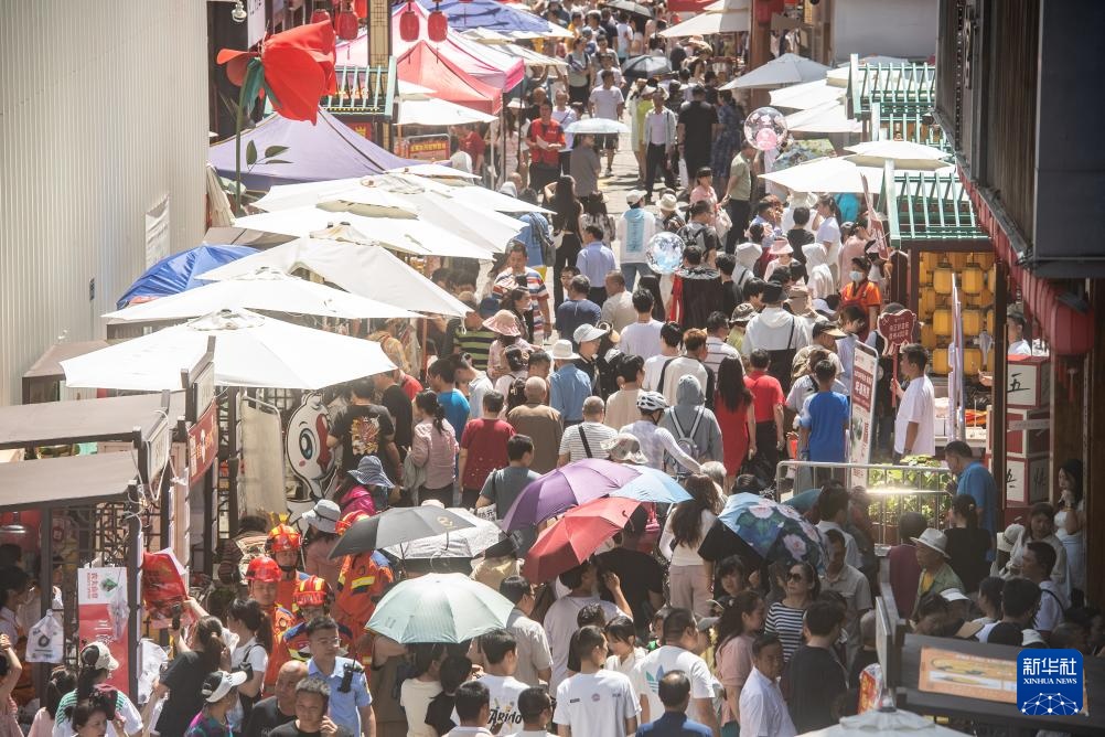 重庆荣昌:“卤鹅”带火“五一”假期 重庆荣昌:“卤鹅”带火“五一”假期