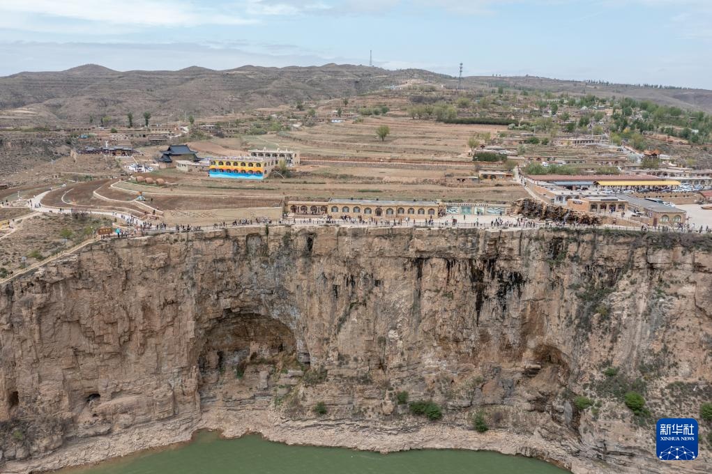呼和浩特：五一乡村游火热 老牛湾引客来