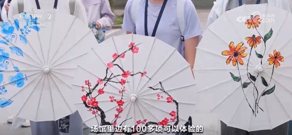 打卡专属路线、沉浸式旅拍……文旅消费频“上新” 激活假日经济新引擎