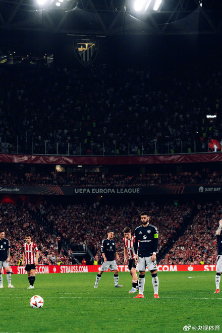 B费双响 曼联客场3球完胜