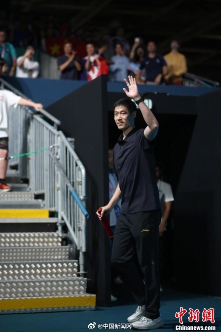 王励勤谢绝媒体采访队员:国乒是一个集体,不想突出某一个人 王励勤谢绝媒体采访队员:国乒是一个集体,不想突出某一个人