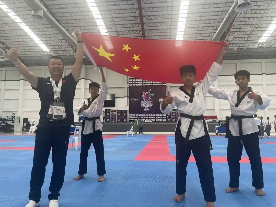 “旋风六连踢”太帅了!19岁少年定下小目标:冲击大运会冠军 “旋风六连踢”太帅了!19岁少年定下小目标:冲击大运会冠军