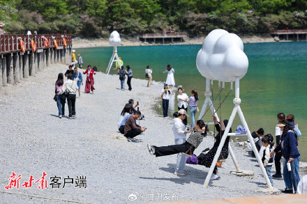 “五一”假期 文县天池迎客来