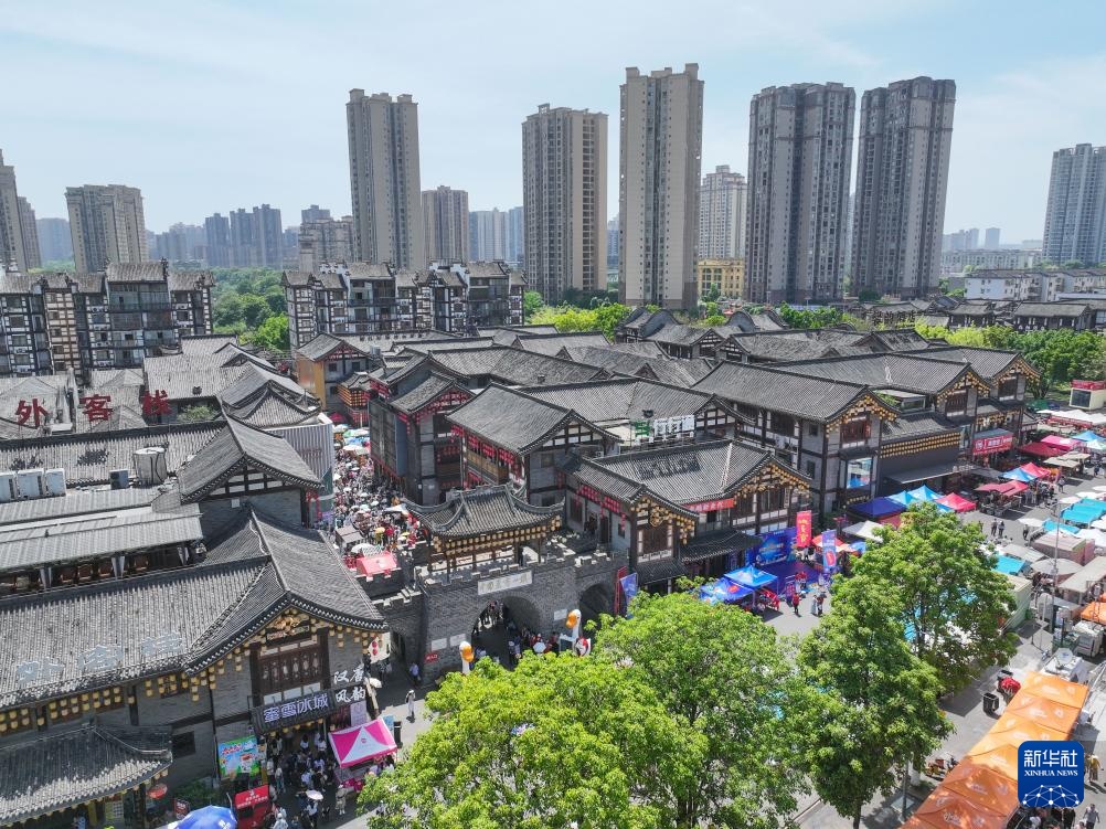 重庆荣昌:“卤鹅”带火“五一”假期 重庆荣昌:“卤鹅”带火“五一”假期