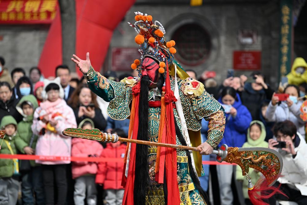 一悲一喜一抖袖，一唱一念一声吼——山西老戏唱出“新声”