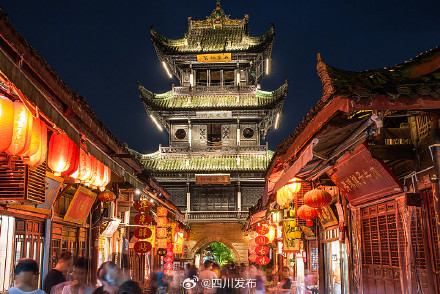 “五一”假期第一天 四川A级景区接待游客518.94万人次